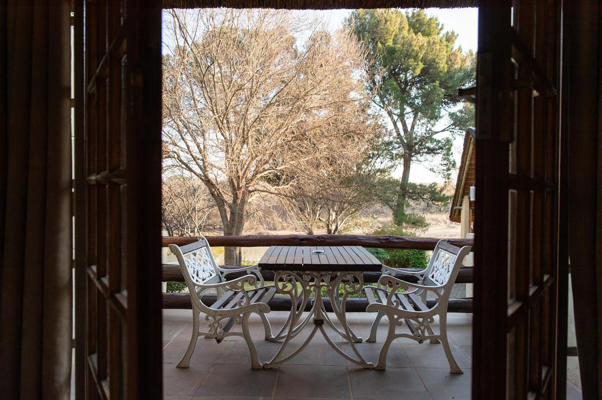 Riverside Lodge & Conference Center アリワル・ノース エクステリア 写真